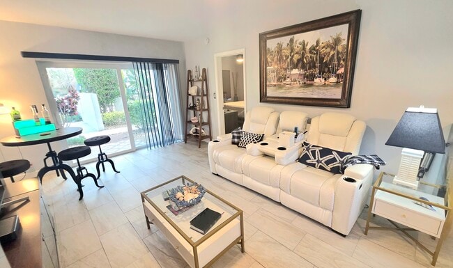 Building Photo - 4143 N Ocean Blvd