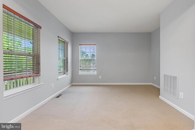 Building Photo - 9 Eisentown Drive