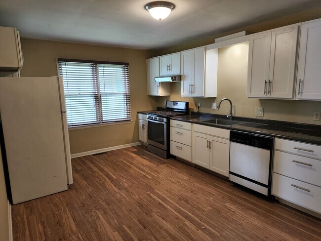 Building Photo - Bungalow Style w/  " Lots of New "