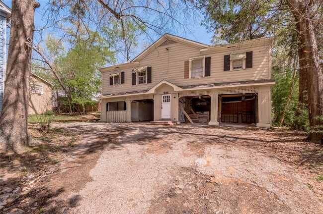Building Photo - 811 B Sam Houston Ave