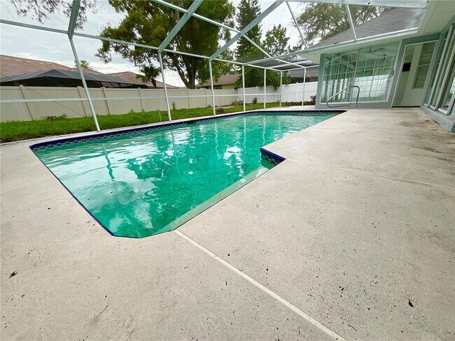 Building Photo - 1307 Belcher Dr