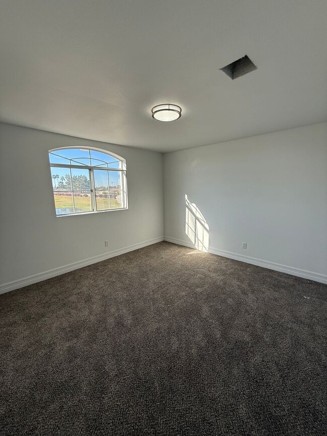 Building Photo - 4 BEDROOM IN RANCHO SERENO - FRESHLY REMODELED