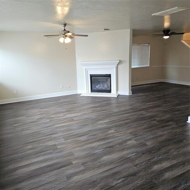 Building Photo - 20922 Young Meadows Way
