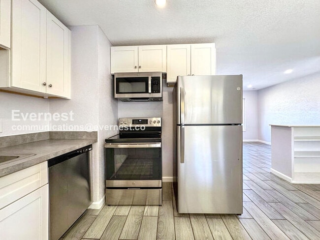 Building Photo - 2755 N Humboldt St