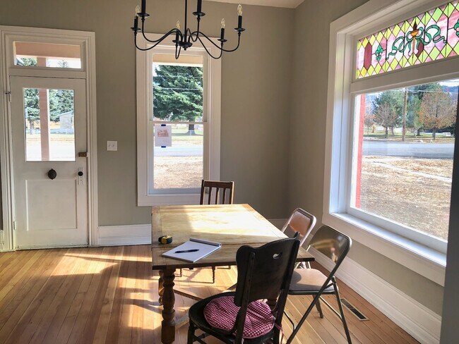 Building Photo - 90 S Main St