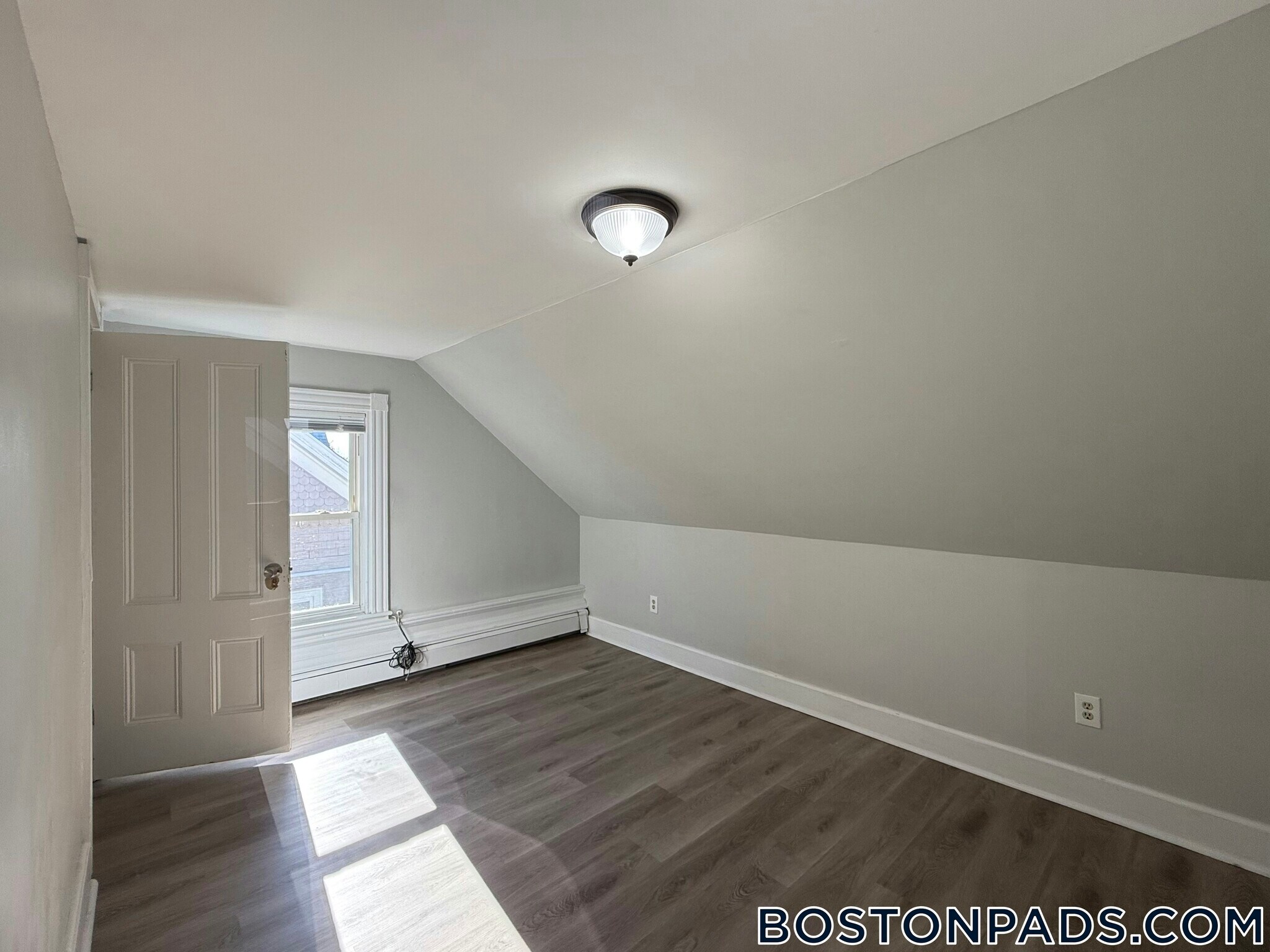 Building Photo - 6 Swetts Ct