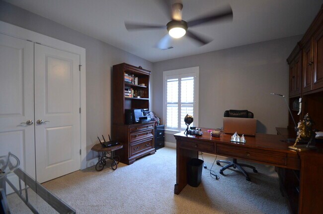 Building Photo - 1811 Luna Ct