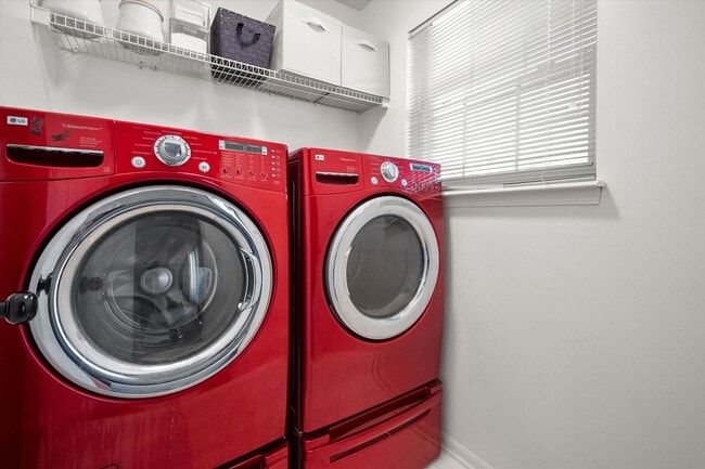 Building Photo - Check out this beautiful home on Baygarden