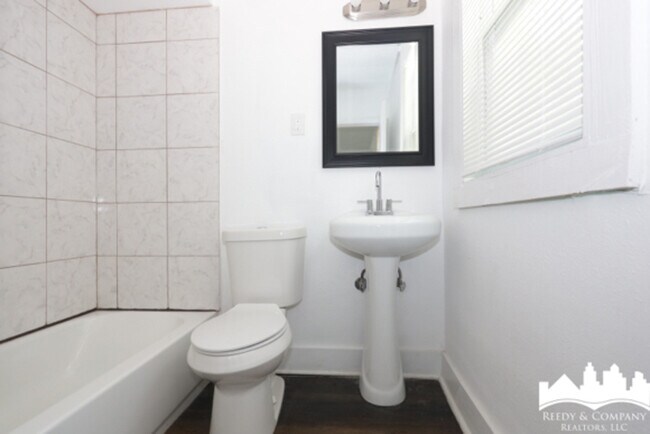 Building Photo - 1082 Palmetto Ave