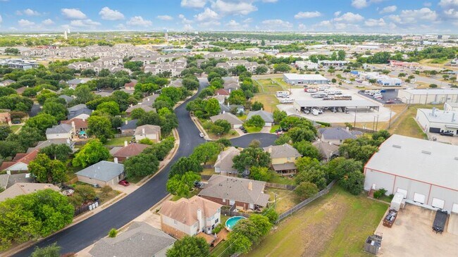 Building Photo - 1600 Viki Lynn Ct