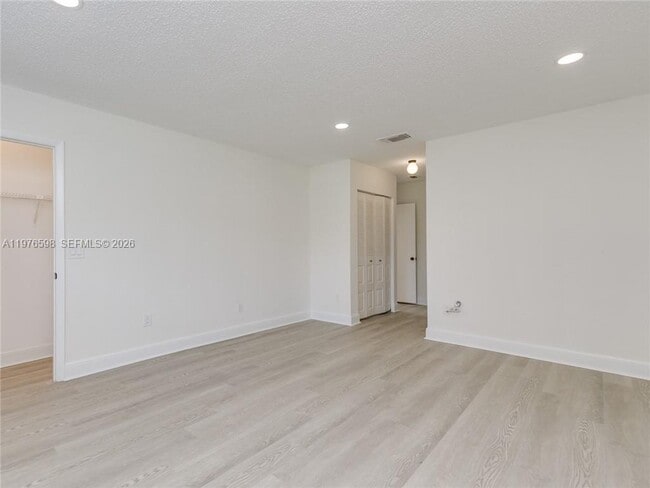 Building Photo - 21559 Cypress Hammock Dr