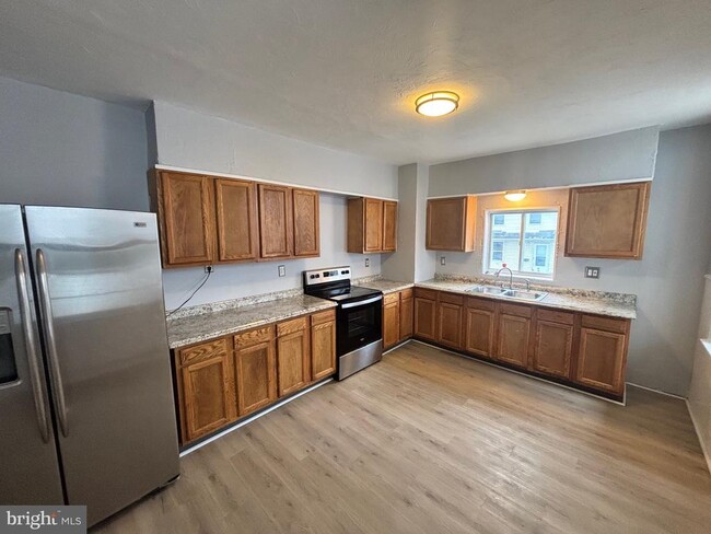 Building Photo - 202 Park Pl