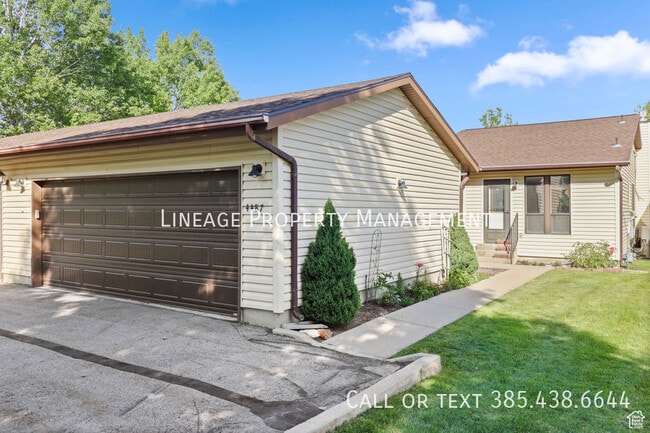 Building Photo - 4487 St Andrews Dr