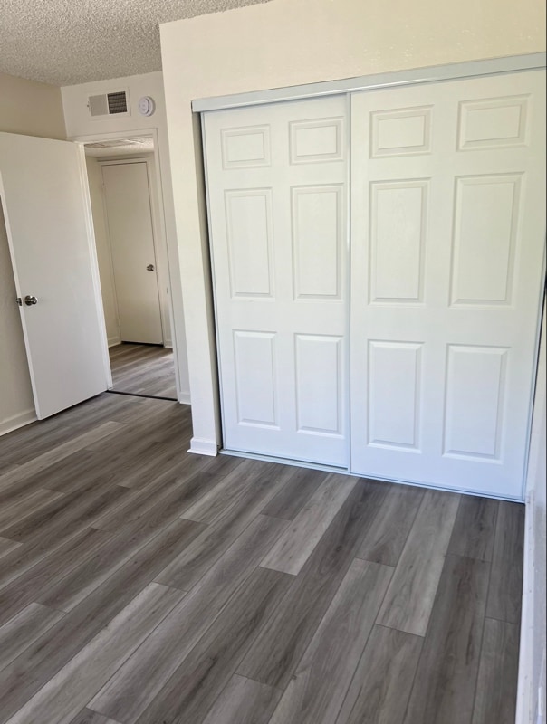 Building Photo - 43711 Challenger Way