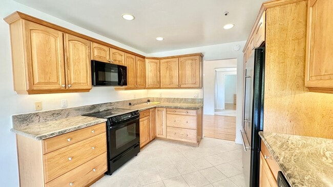 Building Photo - Beautifully Updated Single-Story Home in t...