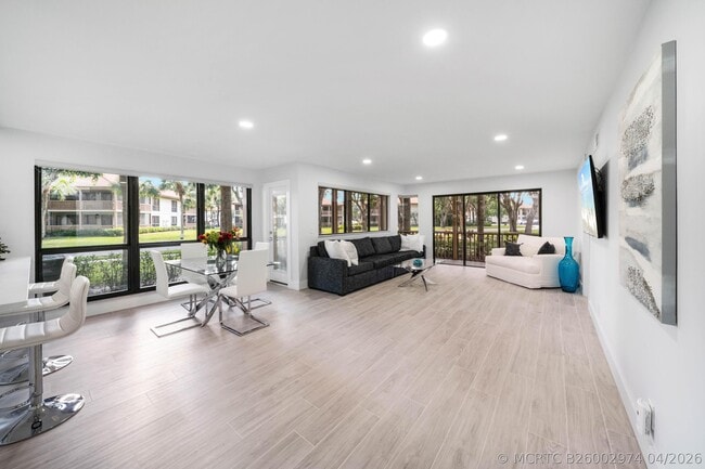 Building Photo - 505 Brackenwood Pl