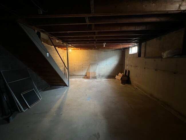 Building Photo - 107-109 N Jackson Ave