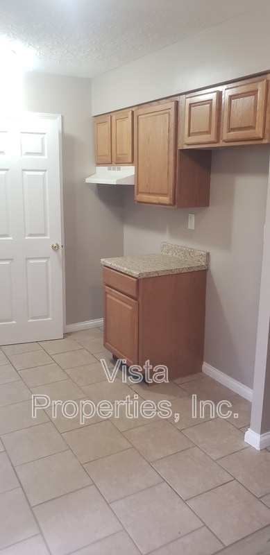 Building Photo - 4608 Aral Dr