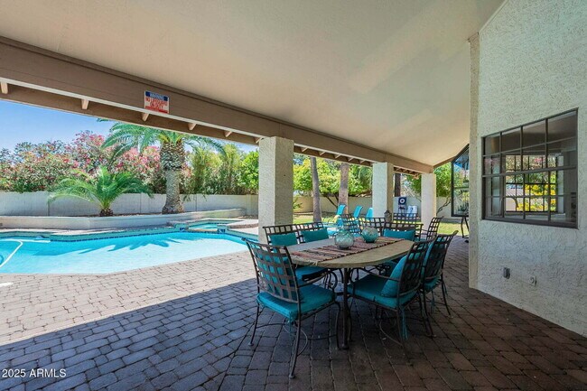 Building Photo - Long Term Luxury Furnished Rental, also av...