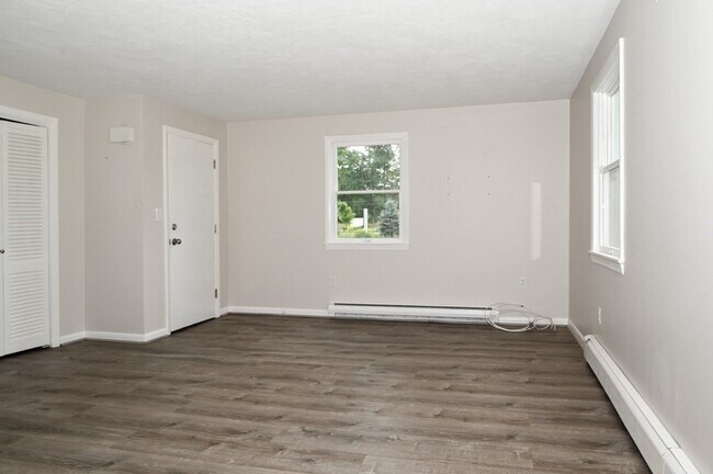 Building Photo - 175 Millwood St