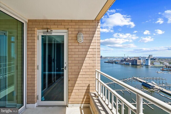 Building Photo - 100 Harborview Dr