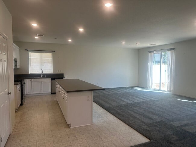 Building Photo - 4 Bed/2Bath, Solar Single-Story Home in Hidden Hills, Menifee