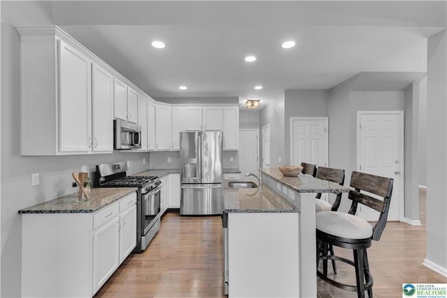 Building Photo - 4487 Cottonwood Dr