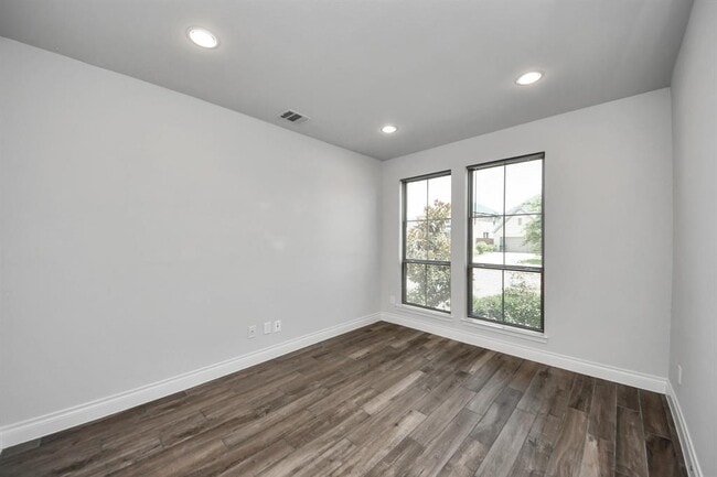 Building Photo - 28907 Ridge Valley Ct