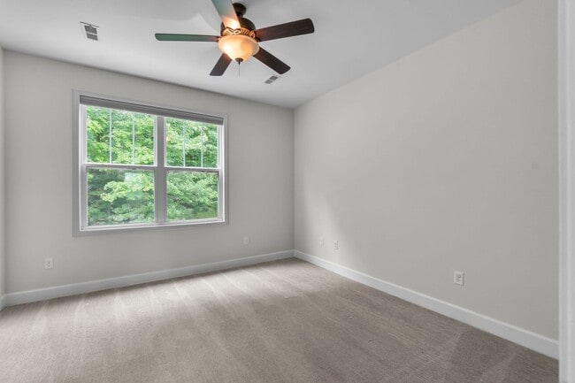Building Photo - Beautiful Home in Walden Park