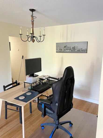 Building Photo - 11 Cameron Ave