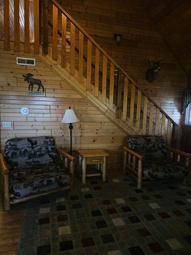 Building Photo - 2 Bed / 2 Bath Fully Furnished Cabin House in Warrens, WI!