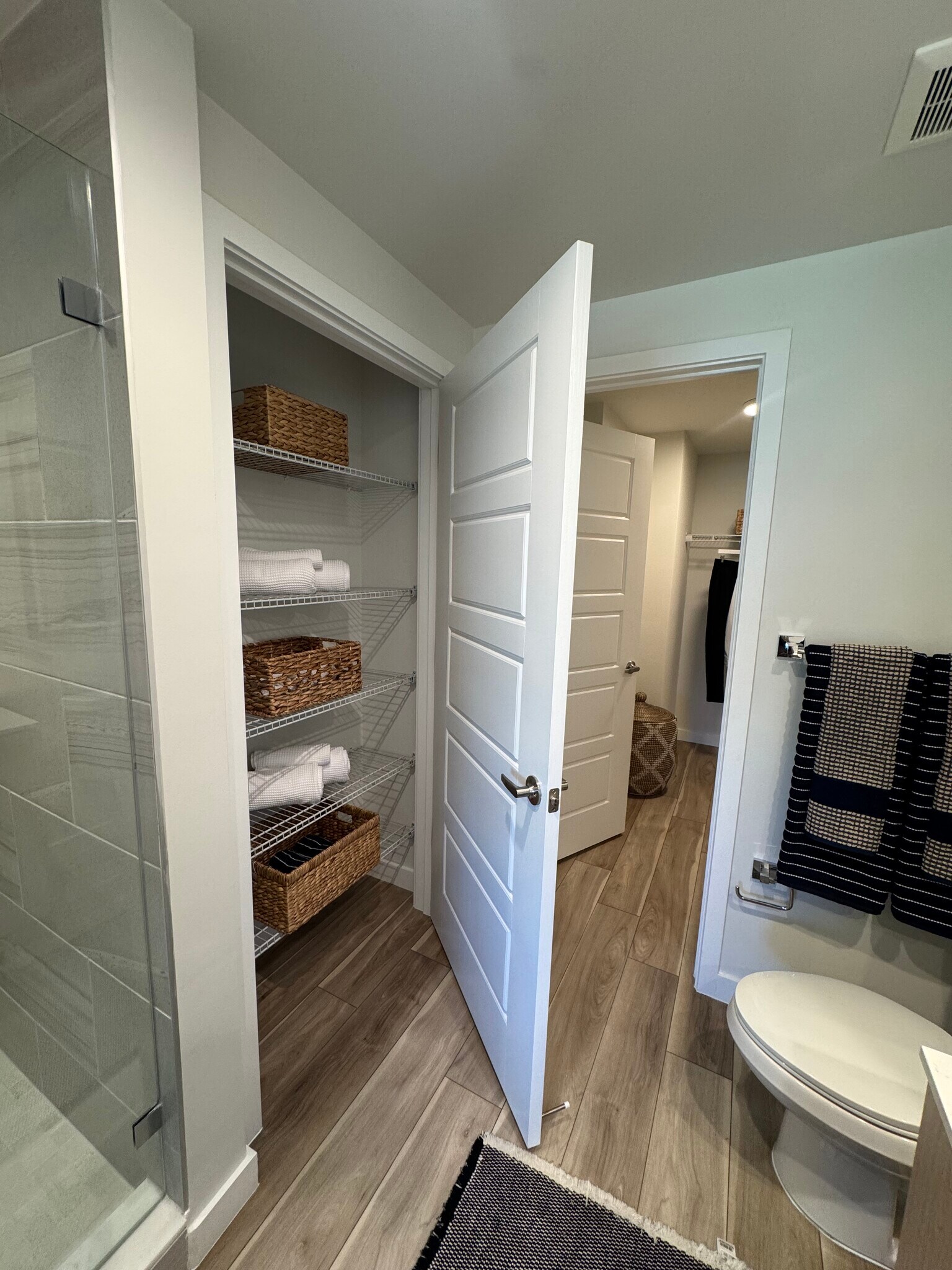 Building Photo - 2460 NE 188th St