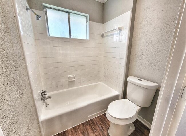 Building Photo - 612 Littlewood