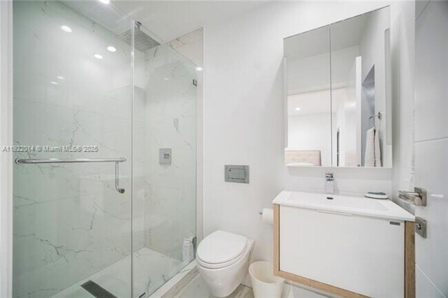 Building Photo - 0 Shore Dr W