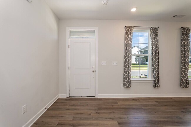 Building Photo - 253 Buckhorn Br Pk