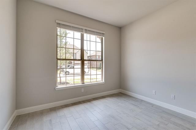 Building Photo - 6020 Marigold Dr