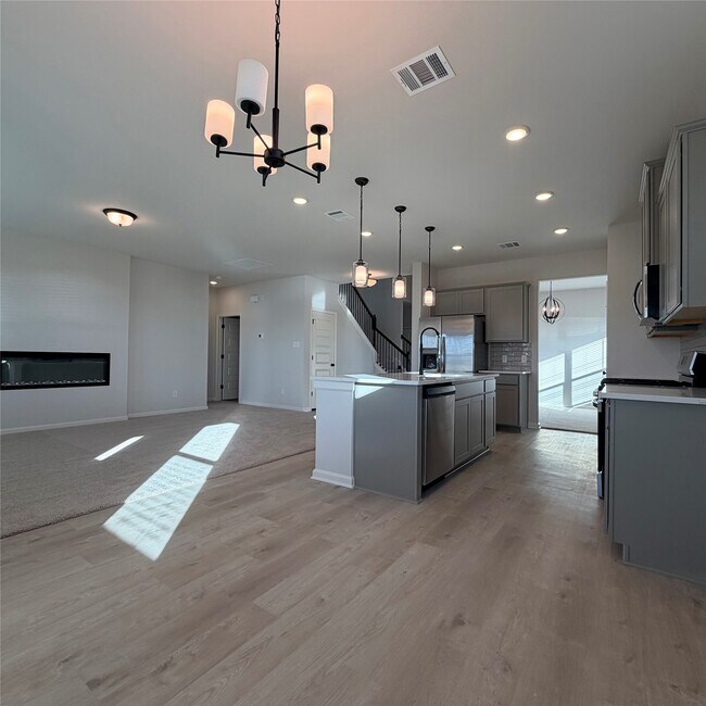 Building Photo - 3418 Lago Norence Dr