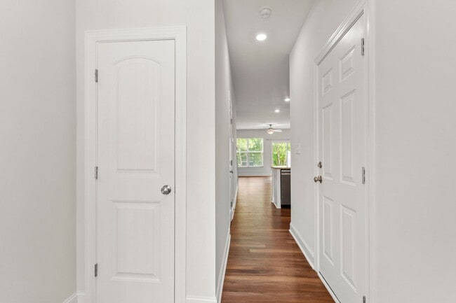 Building Photo - Beautifully Kept 2-Bedroom Townhome in Dur...