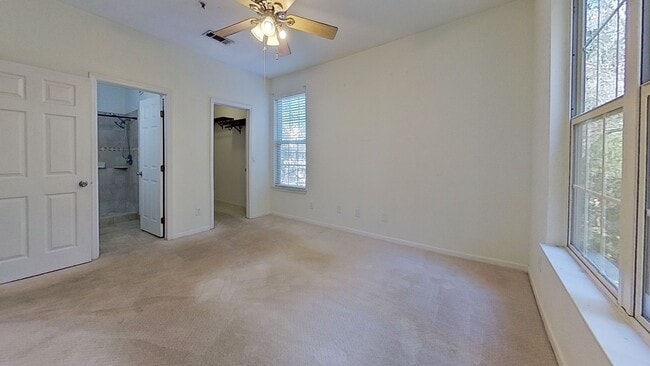 Building Photo - Beautiful Two-Bedroom Condo in The Grand Reserve!