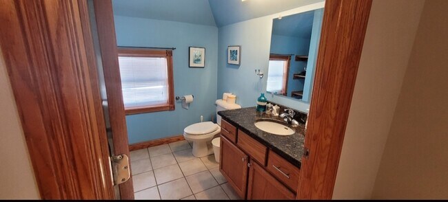 Upstairs master full bath - 503 Chambers St