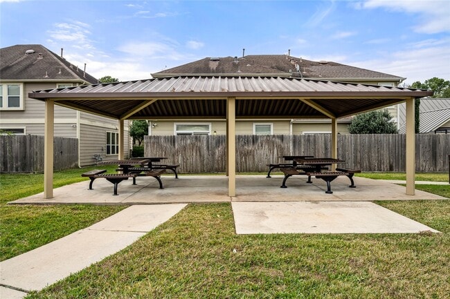 Building Photo - 16131 Sweetwater Fields Ln