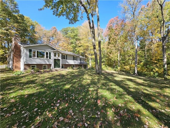 Building Photo - 19 Rustic Dr