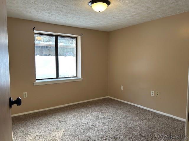 Building Photo - 545 Goucher St