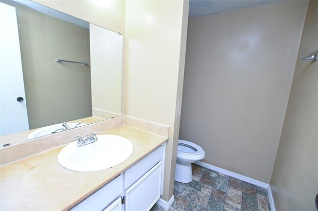 Building Photo - 5800 Lumberdale Rd