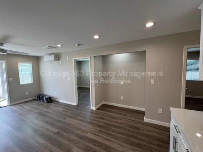 Building Photo - 254 Quincy Ave