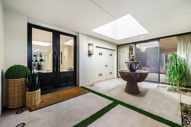 Building Photo - 6 Exeter Ct