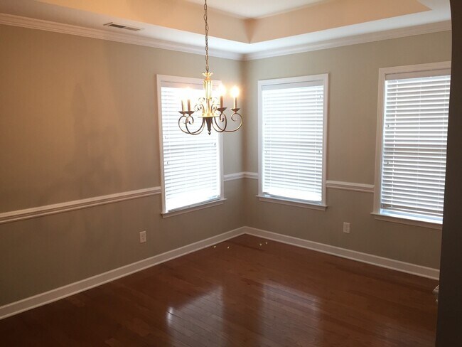 Building Photo - Perfect 4bd/2.5bth home in desirable Millb...