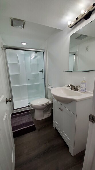 Building Photo - 1803 N 200th St