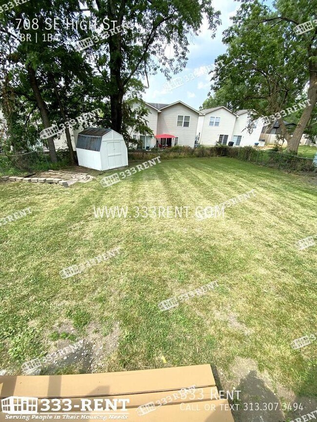 Building Photo - 708 High St