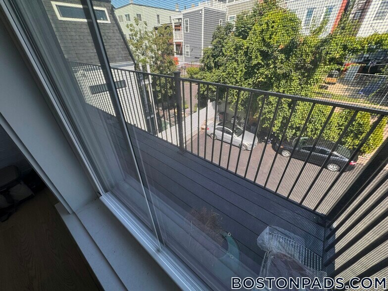 Building Photo - 228 Princeton St